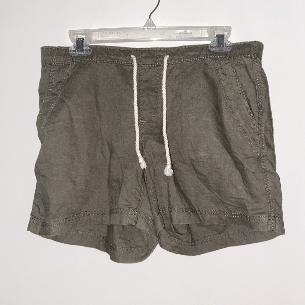 Eddie Bauer Khaki Women's Cargo Shorts